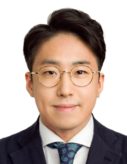 이동환 증명사진.jpg